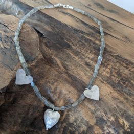 Kette mit Labrador und Silber